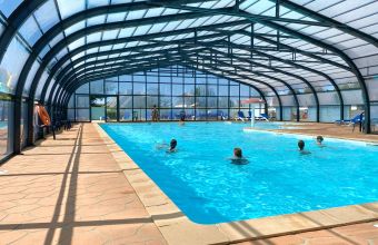 Piscine intérieure Camping la Corniche (Finistère Sud)