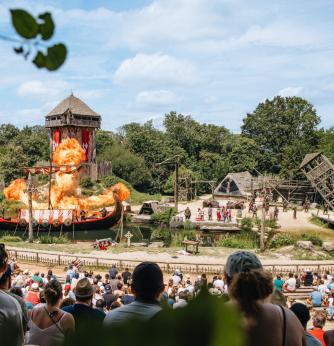 Puy du Fou proche camping Le Petit Rocher
