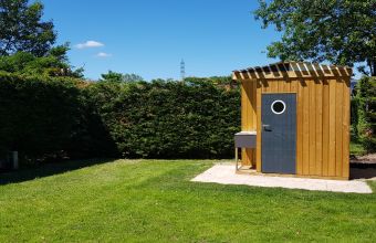 Emplacement sanitaires individuels camping La Mignardière Châteaux de la Loire