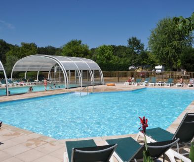 Camping la Mignardière - Destination Châteaux de la Loire - Piscine extérieure