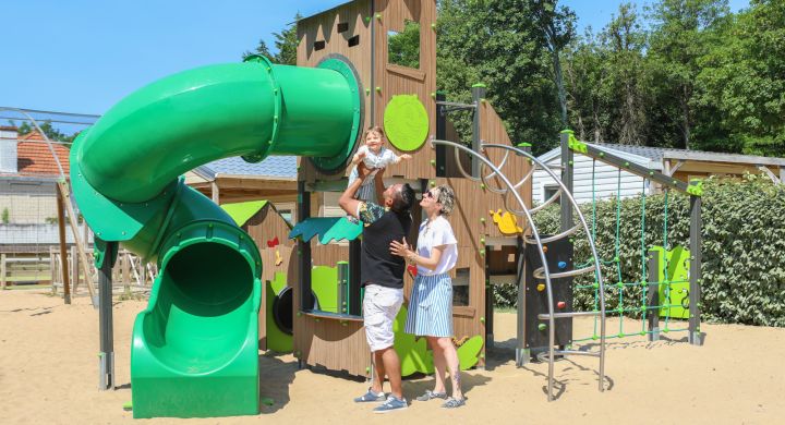 Aire de jeux camping Le Petit Rocher en Vendée