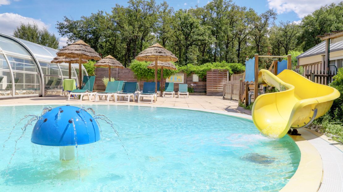 camping-la-mignardiere-chateaux-de-la-loire-pataugeoire-enfants-espace-aquatique Camping la Mignardière - Destination Châteaux de la Loire - Espace aquatique - Pataugeoire enfants