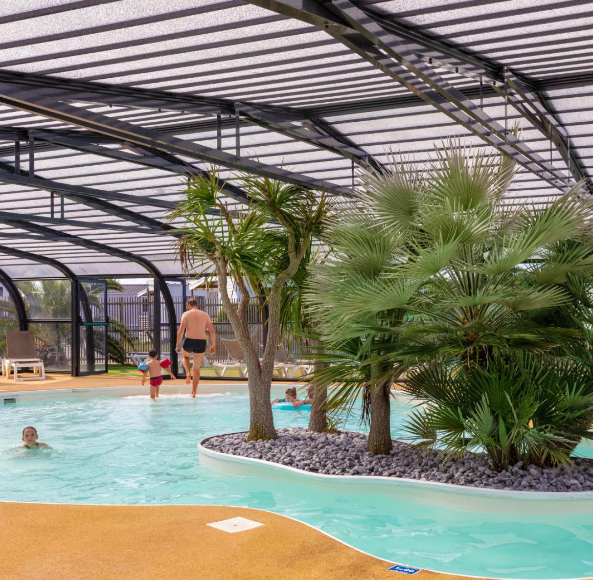 camping piscine couverte quiberon